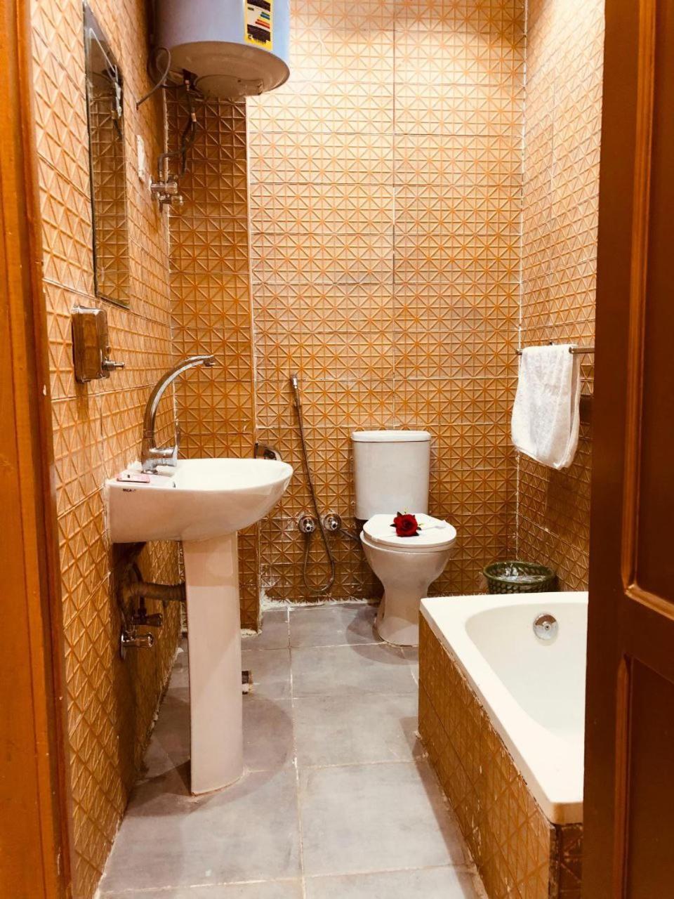 Garden Hotel 3*